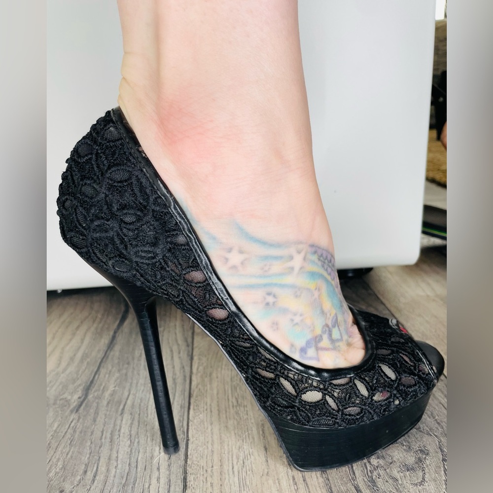Original BEBE sky high lace stiletto’s